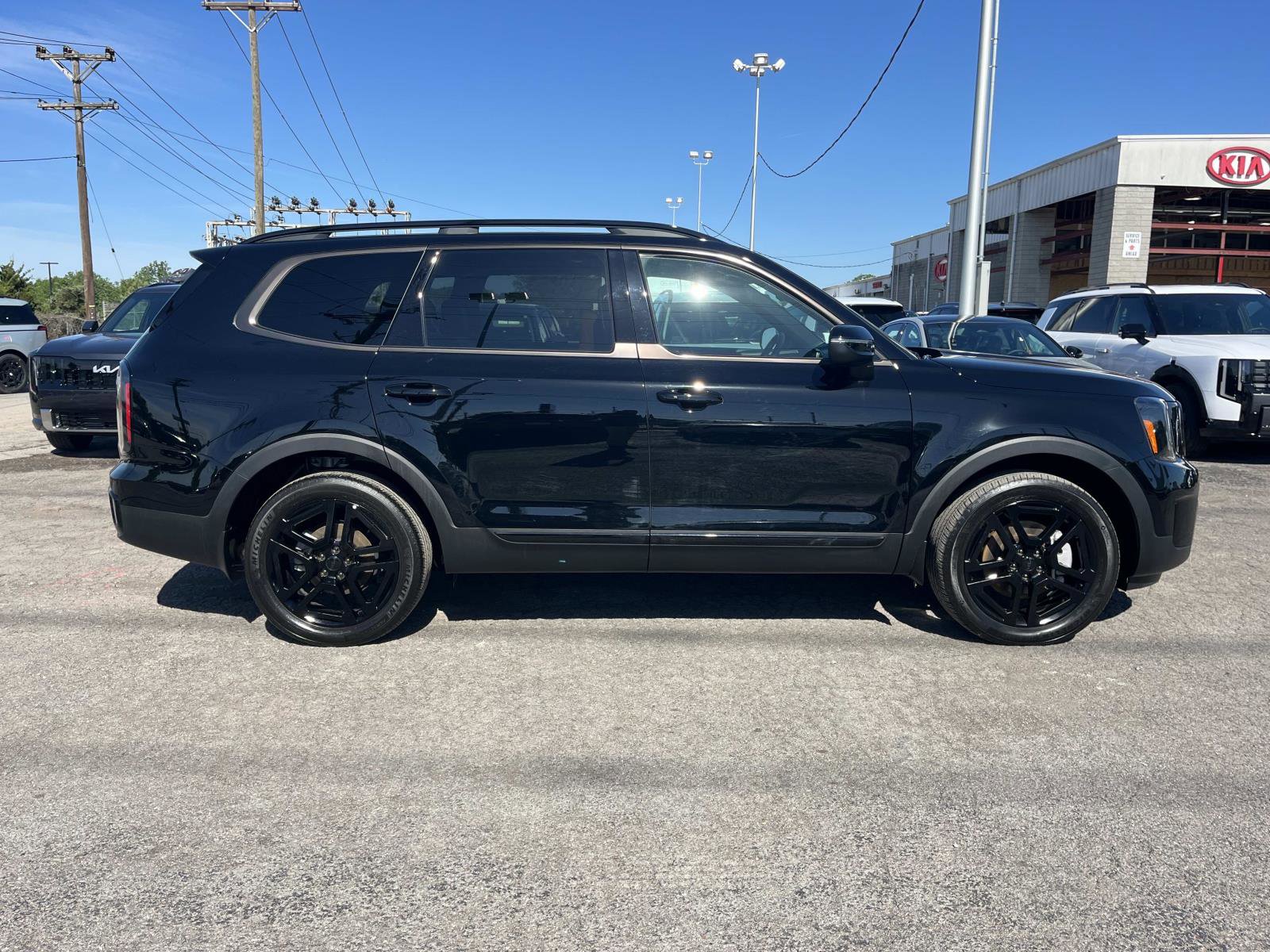 Used 2025 Kia Telluride EX X-Line AWD/4WD image 8