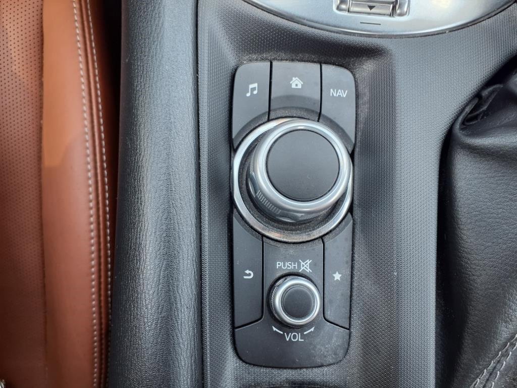 Used 2023 MAZDA MX-5 Miata Grand Touring w/ Weather Package image 16