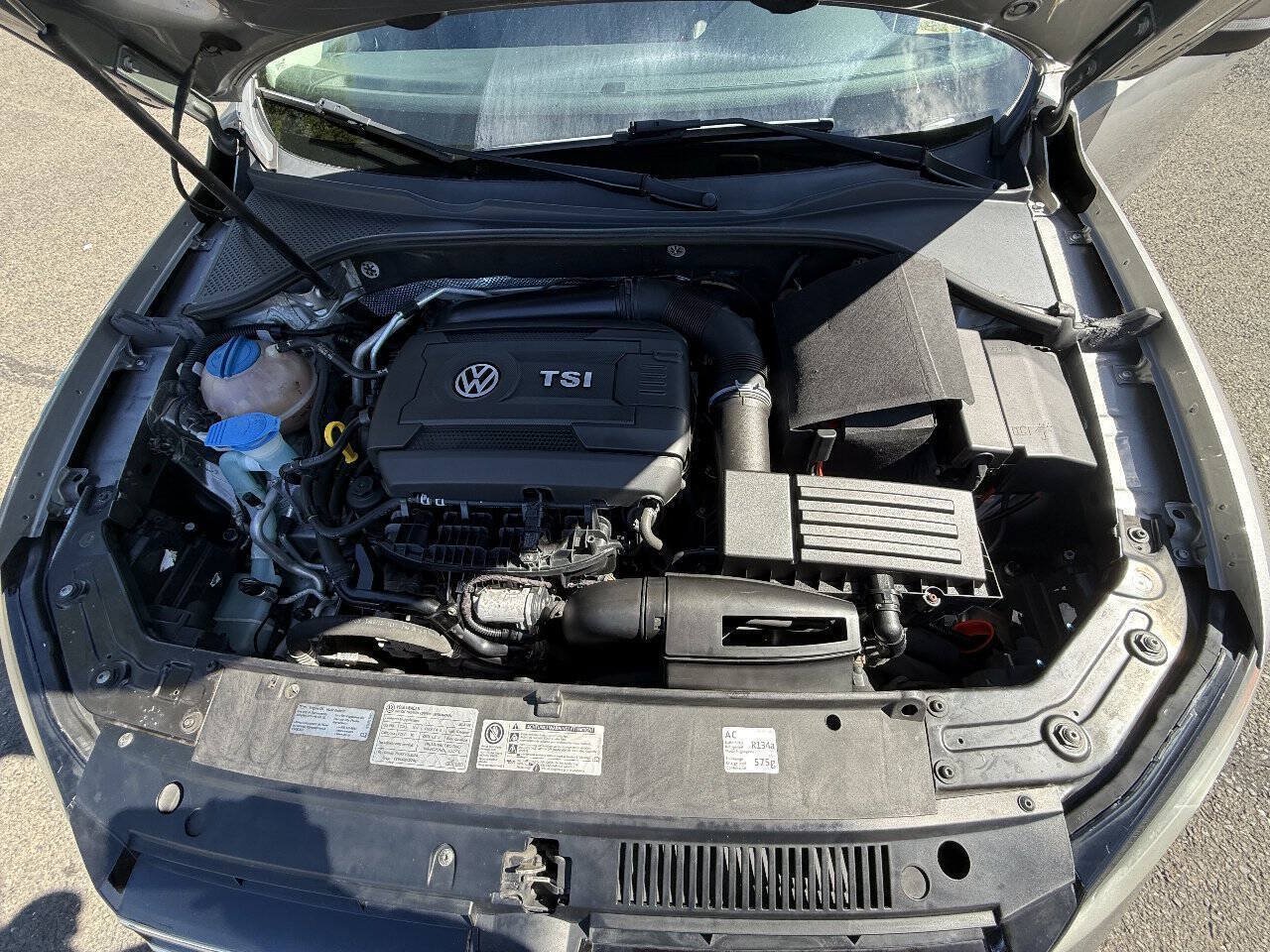 Used 2014 Volkswagen Passat 1.8T SE FWD image 21