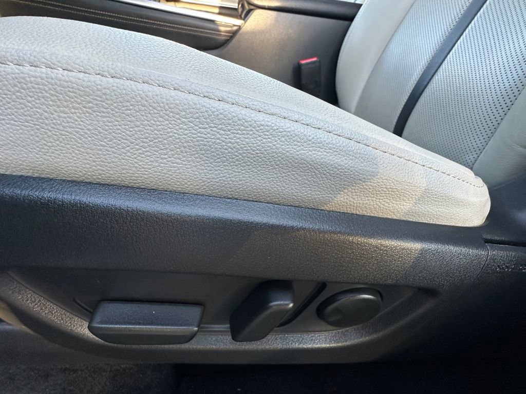 Used 2024 MAZDA CX-90 Plug-In Hybrid w/ Preferred image 10