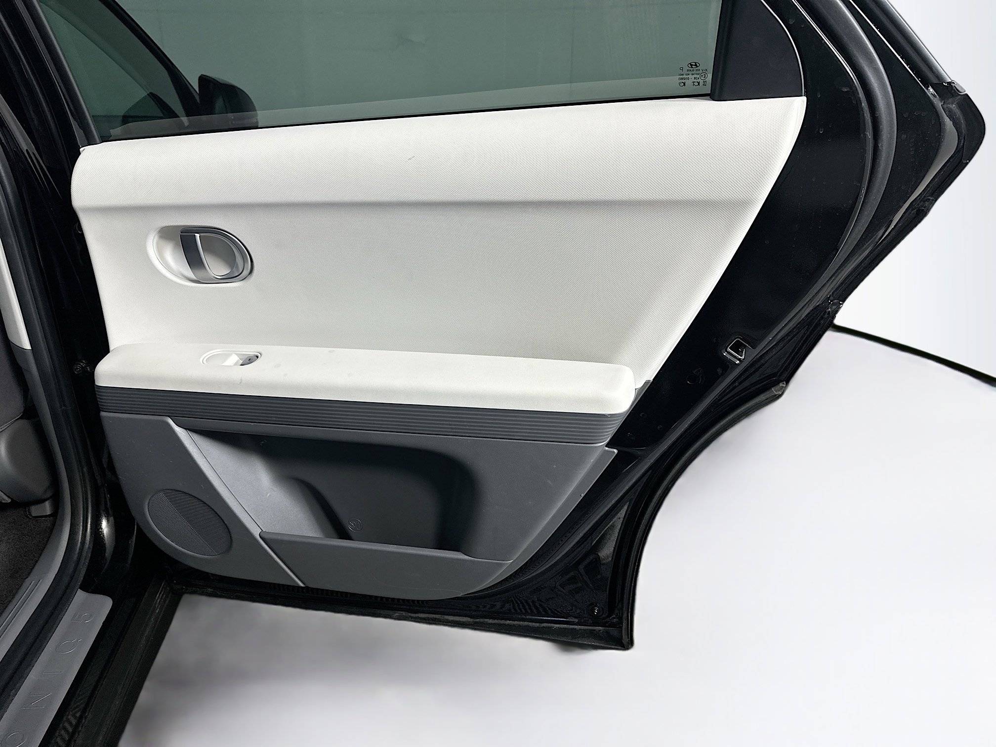 Used 2024 Hyundai Ioniq 5 SEL RWD image 31