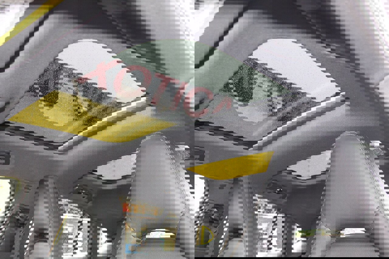 Used 2018 Porsche Panamera 4S image 21