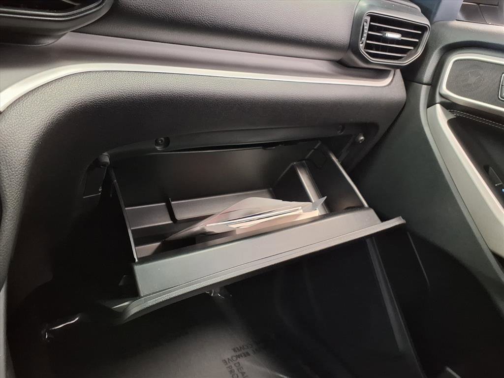 Used 2022 Ford Explorer XLT image 30