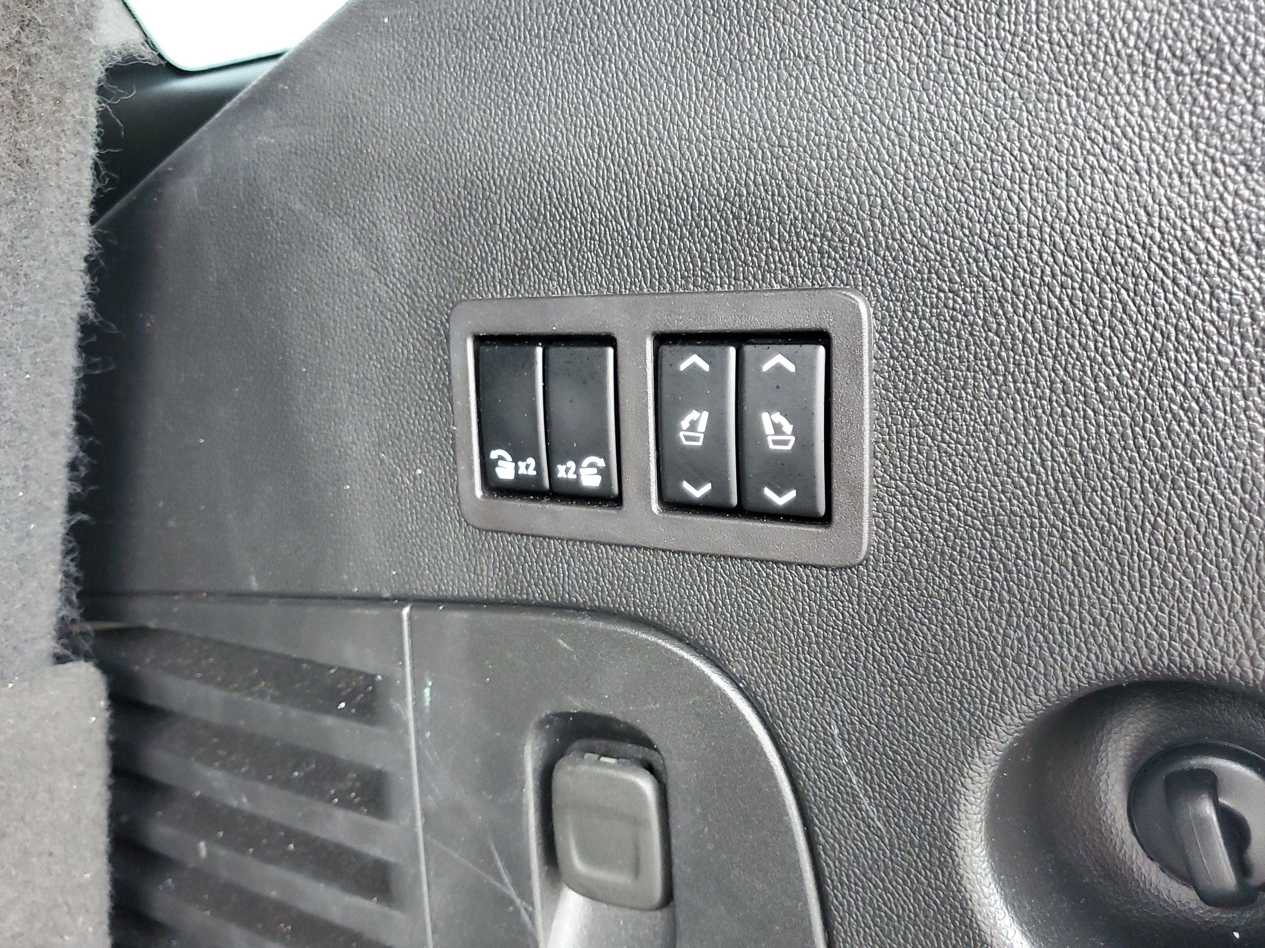 Used 2019 Chevrolet Tahoe LT w/ RST Edition AWD/4WD image 10