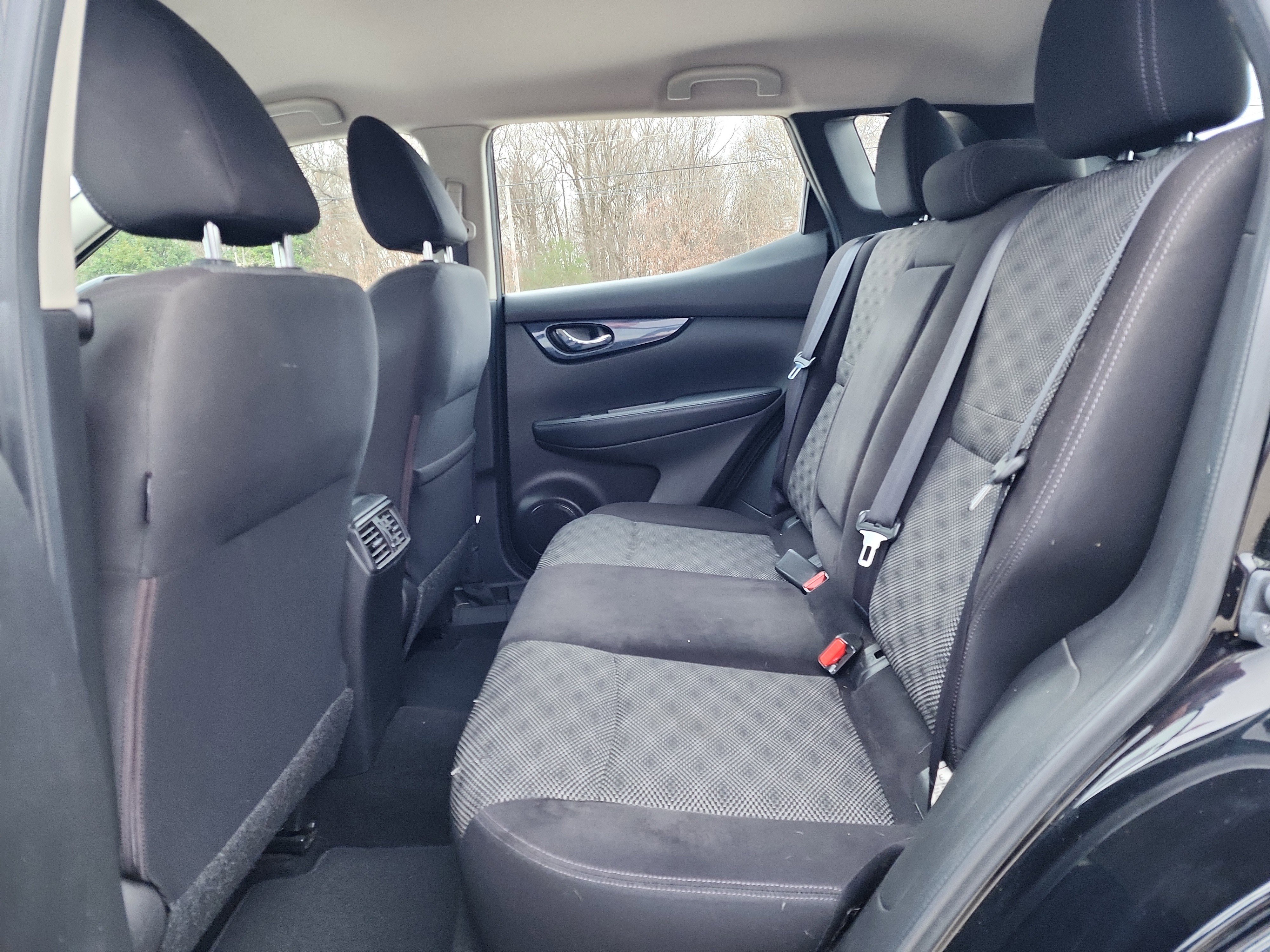 Used 2019 Nissan Rogue Sport SV w/ Technology Package image 11