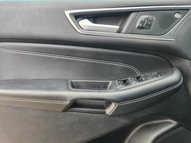 Used 2023 Ford Edge Titanium AWD/4WD image 20