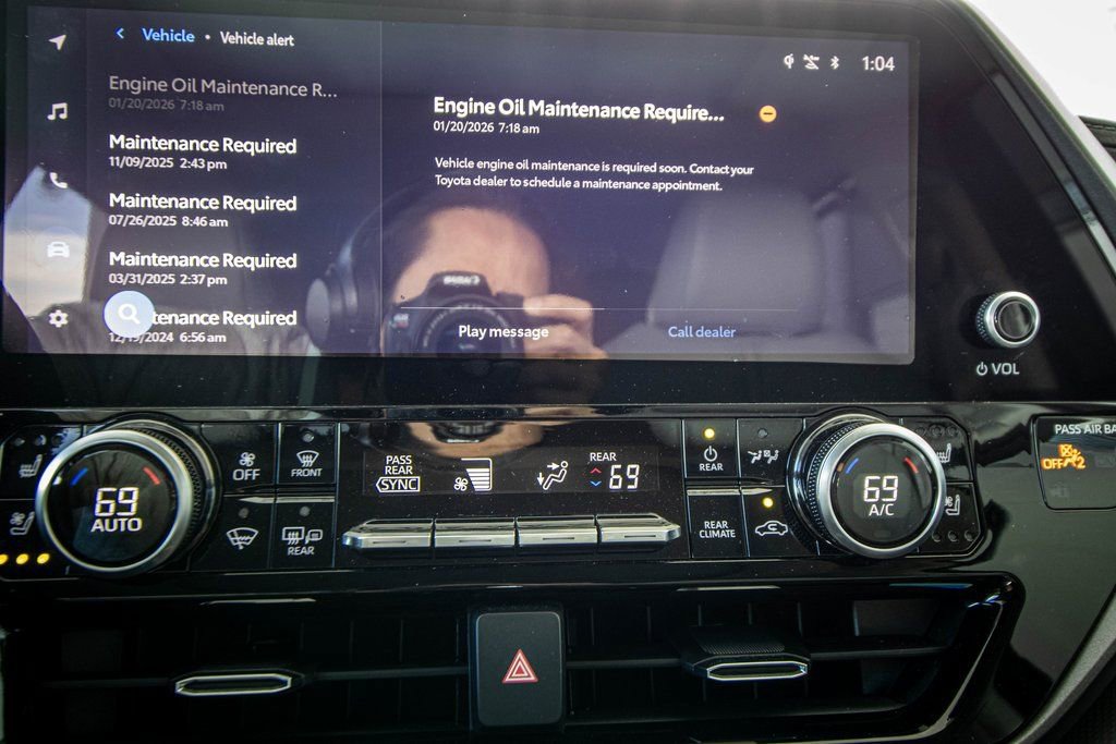 Used 2023 Toyota Highlander Limited image 36