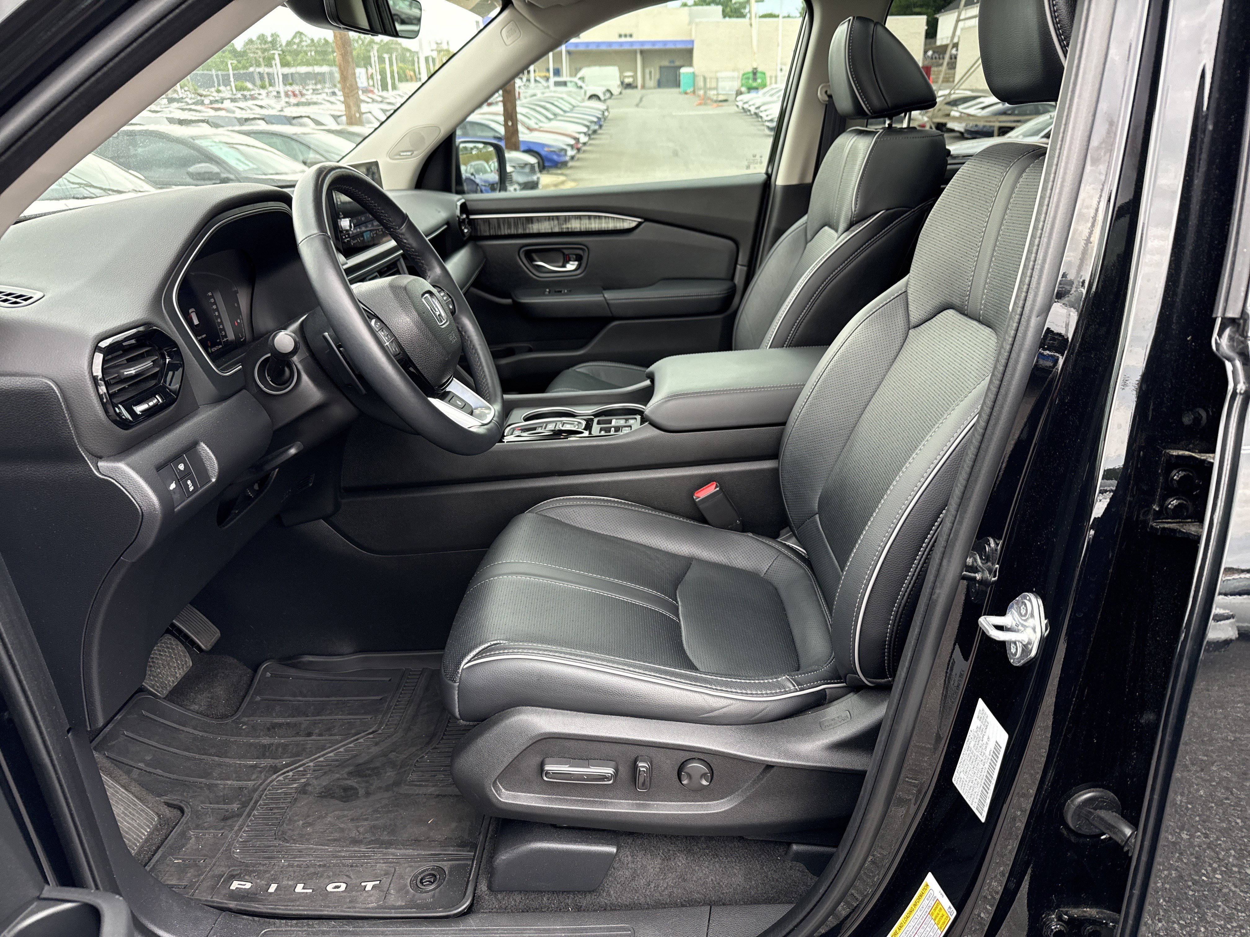 Certified 2023 Honda Pilot Elite image 16