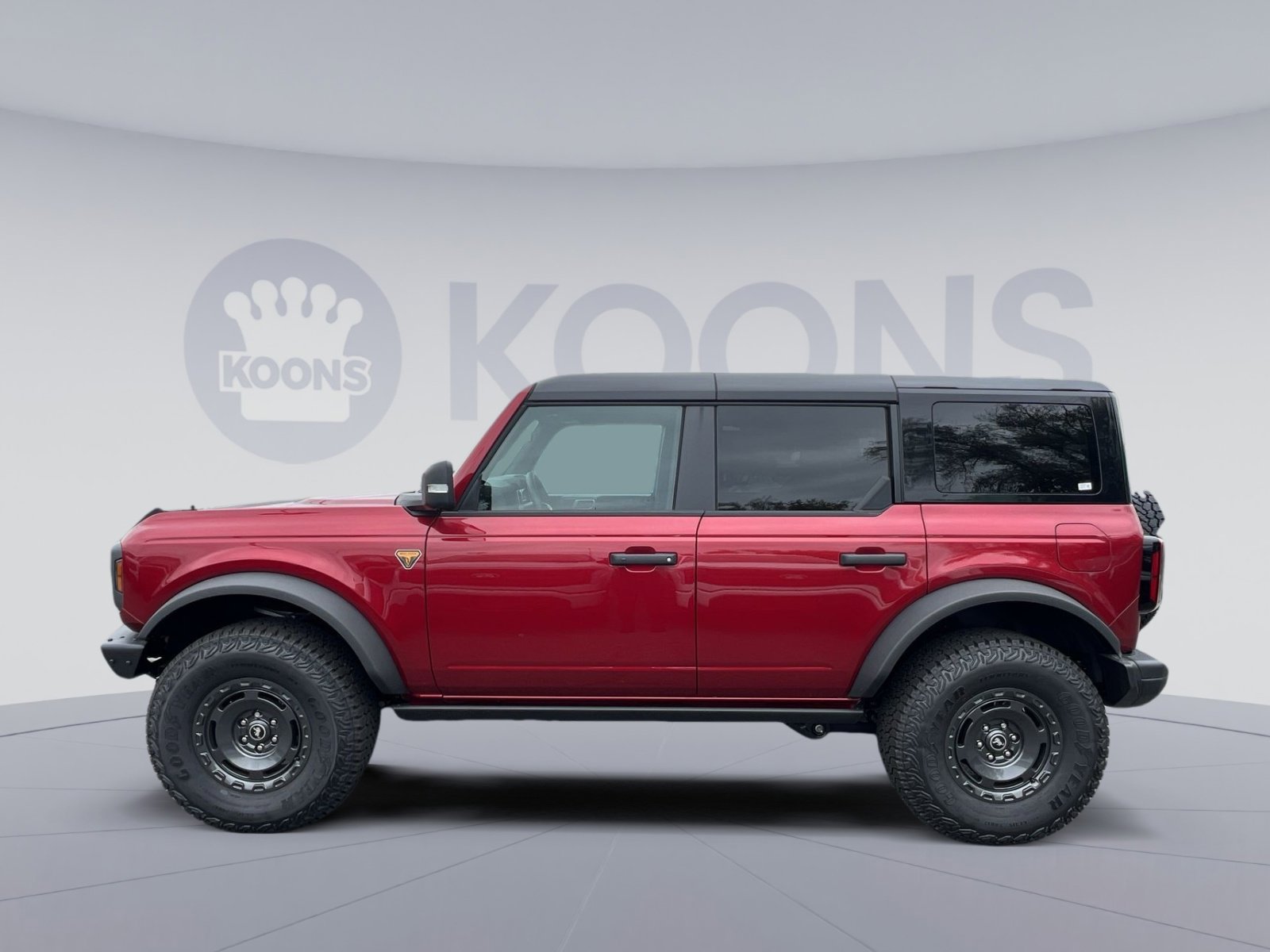 New 2025 Ford Bronco Badlands image 2