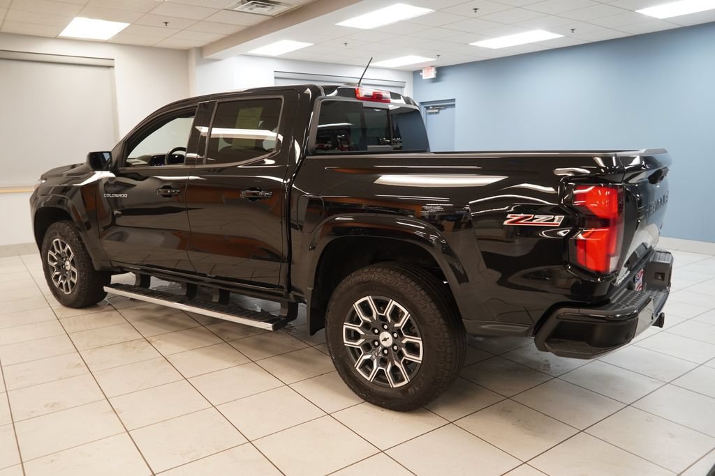 Used 2023 Chevrolet Colorado Z71 w/ Z71 Convenience Package 2 AWD/4WD image 8