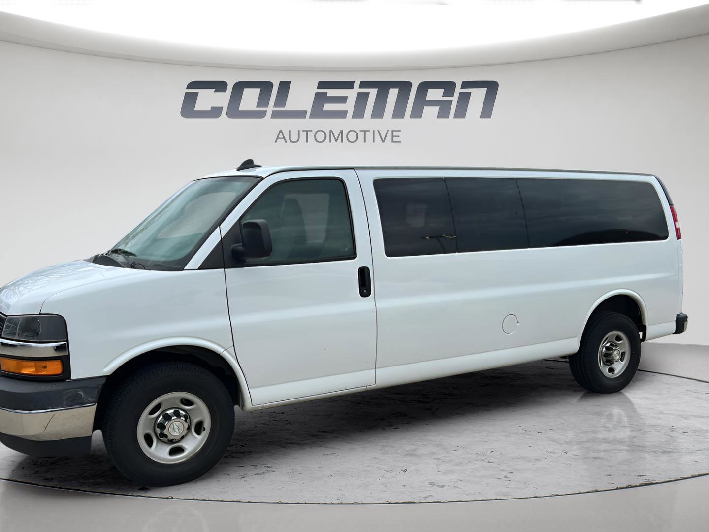 Used 2020 Chevrolet Express 3500 LT w/ LT Preferred Equipment Group image 8