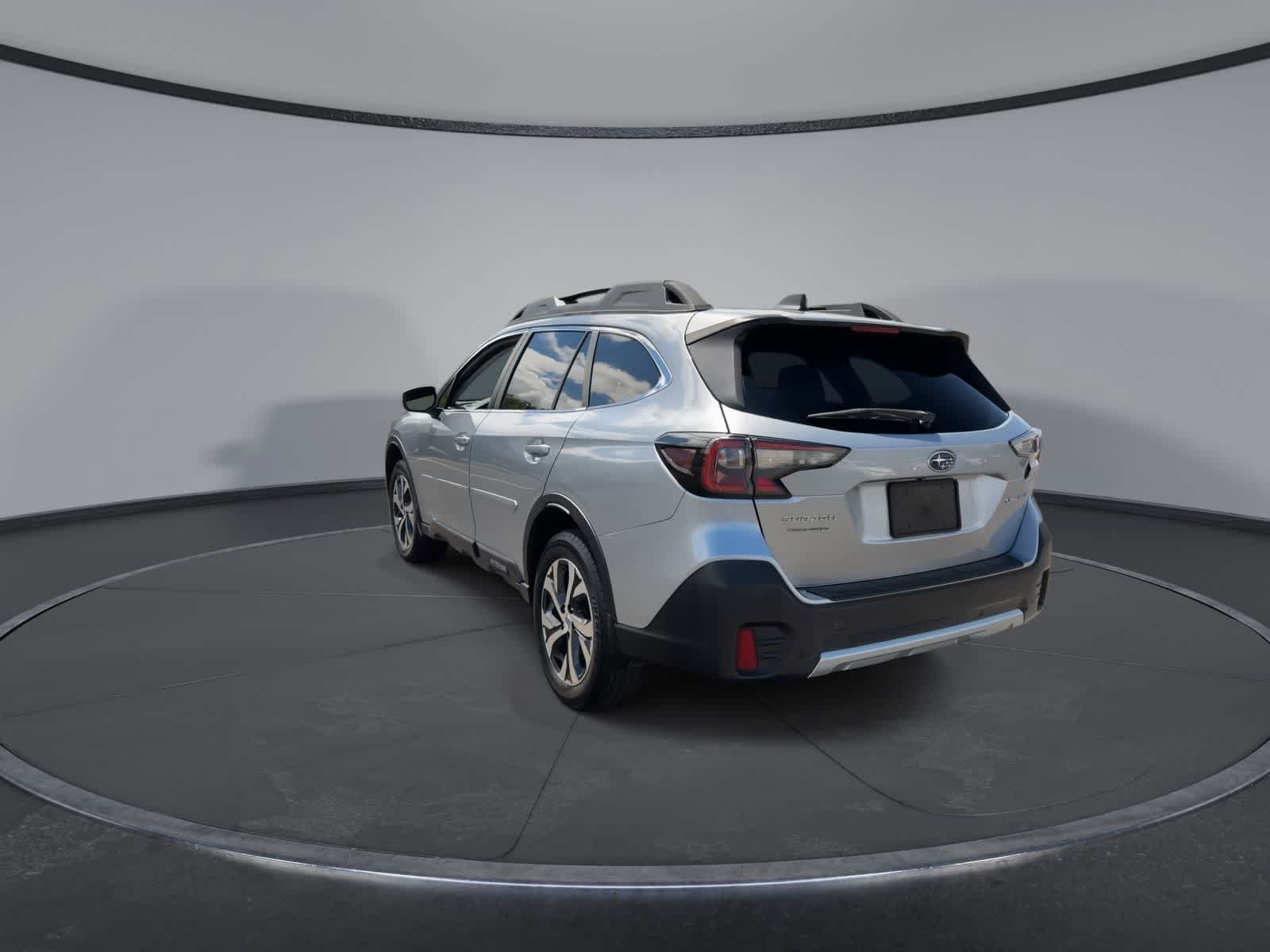 Used 2020 Subaru Outback Limited AWD/4WD image 6