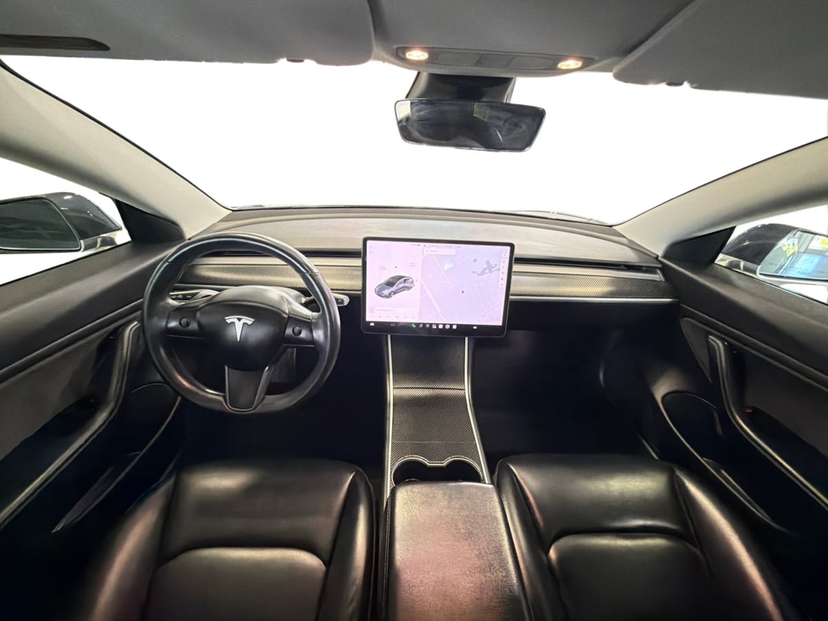 Used 2018 Tesla Model 3 Long Range RWD image 16