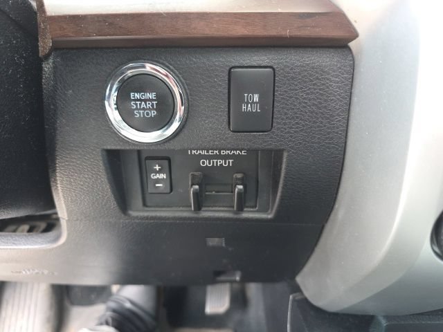 Used 2021 Toyota Tundra Limited w/ Limited Premium Package AWD/4WD image 18