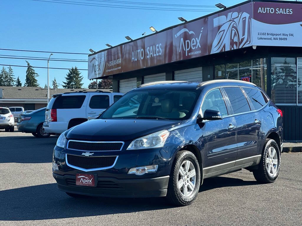Used 2011 Chevrolet Traverse LT w/ LPO, 'HIT The Road' Package AWD/4WD image 2