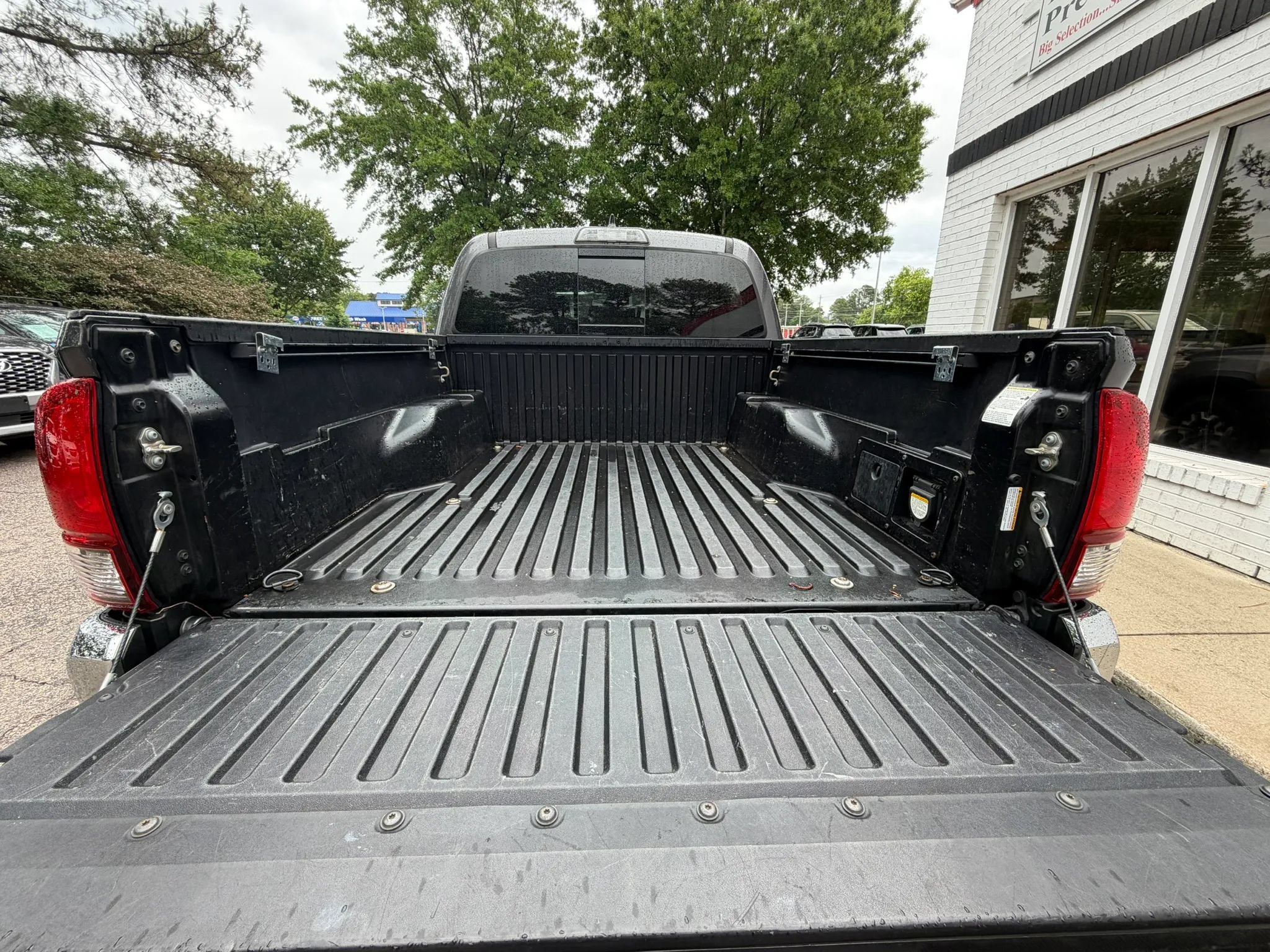 Used 2019 Toyota Tacoma TRD Off-Road RWD image 14