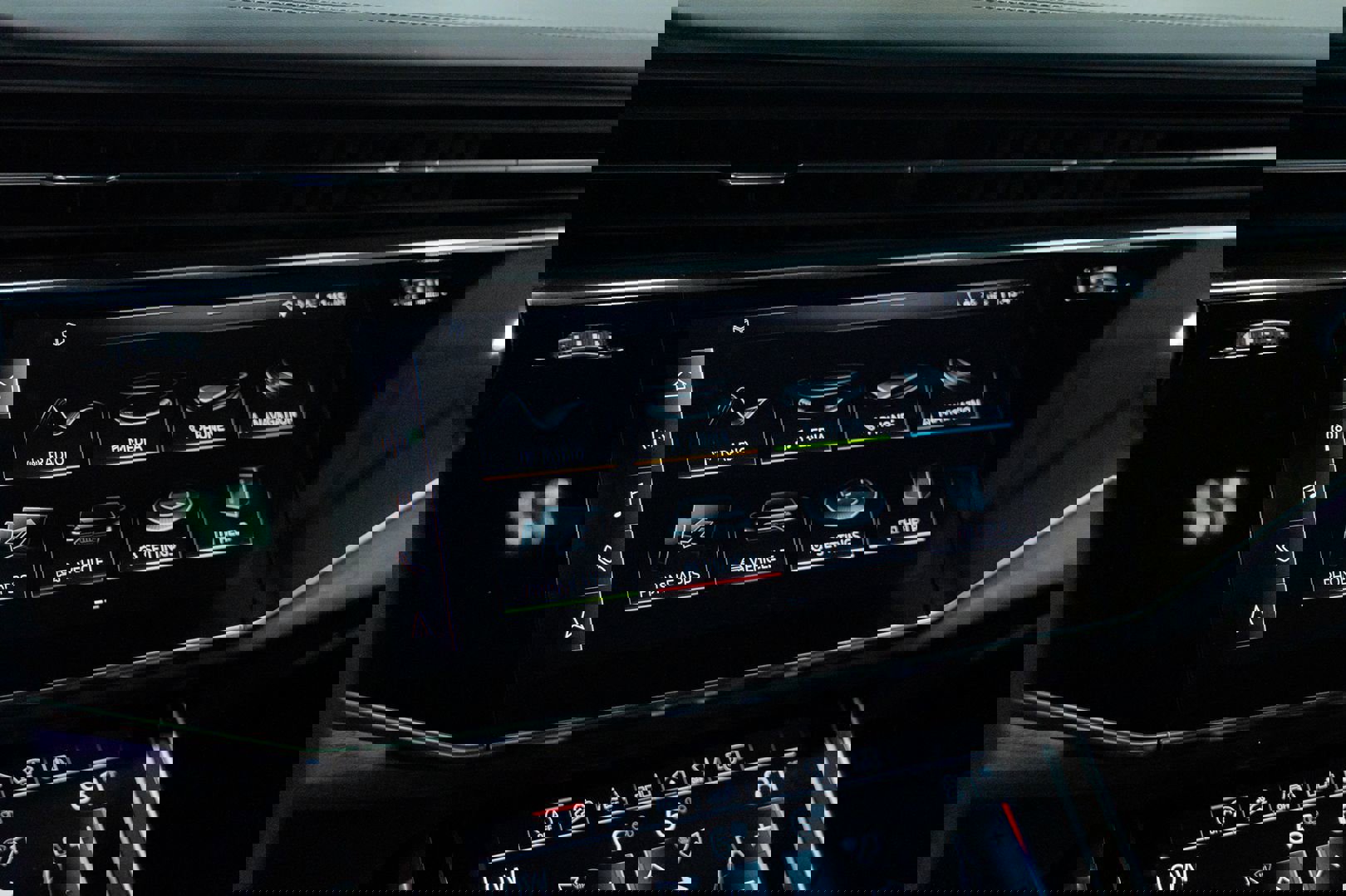 Used 2019 Audi Q8 Prestige w/ Towing Package image 37