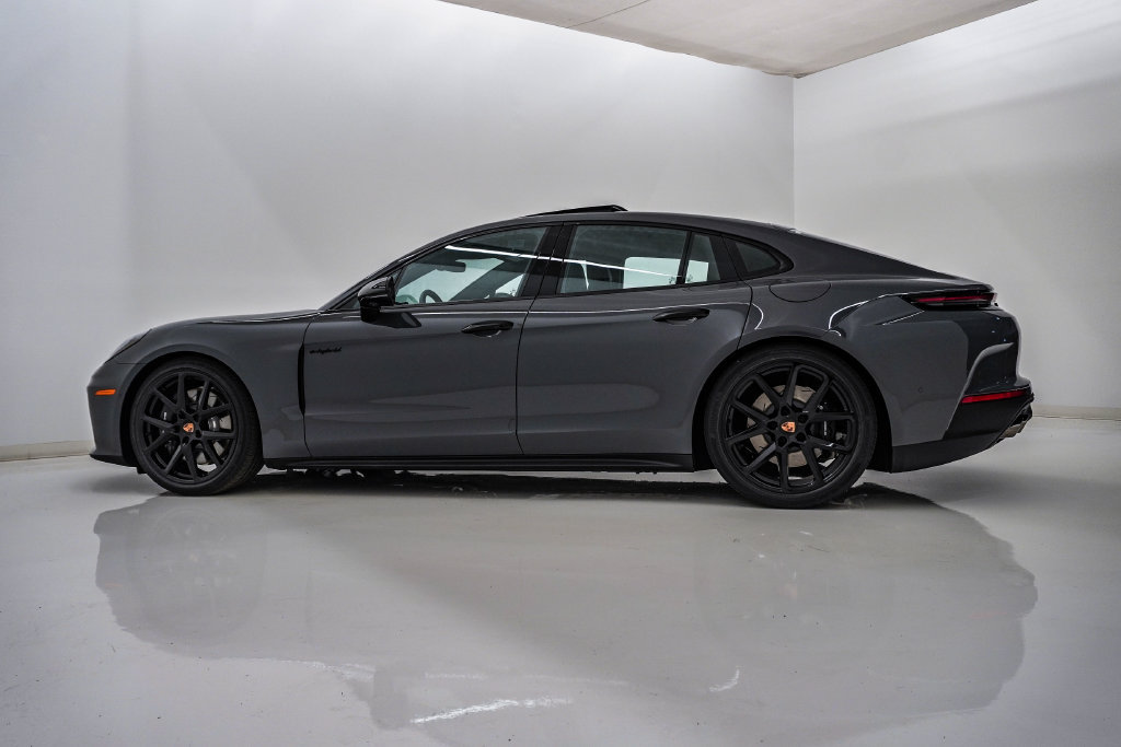 New 2026 Porsche Panamera 4 E-Hybrid AWD/4WD image 2