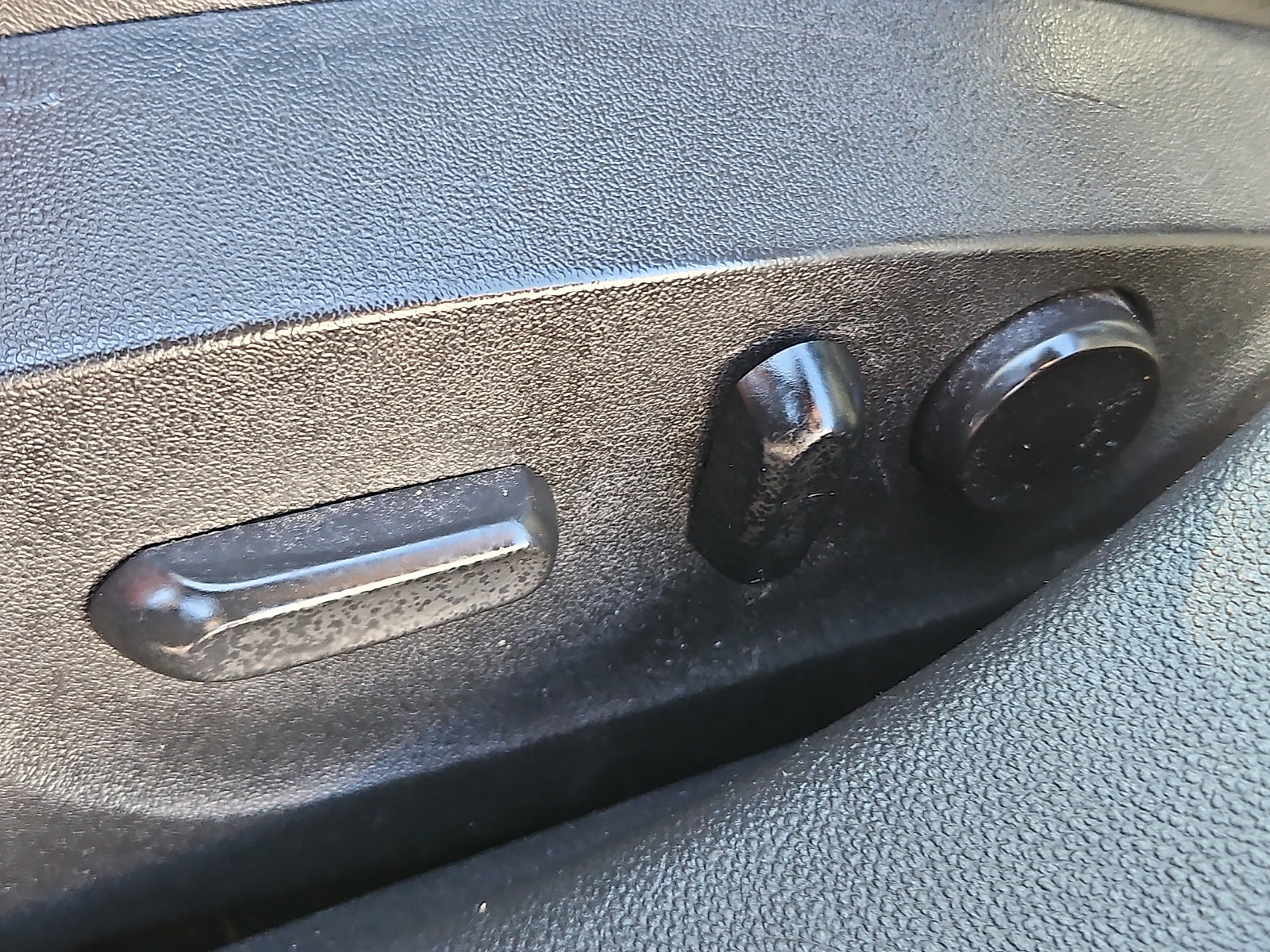 Used 2011 Buick Regal CXL w/ RL2 Preferred Equipment Group image 25