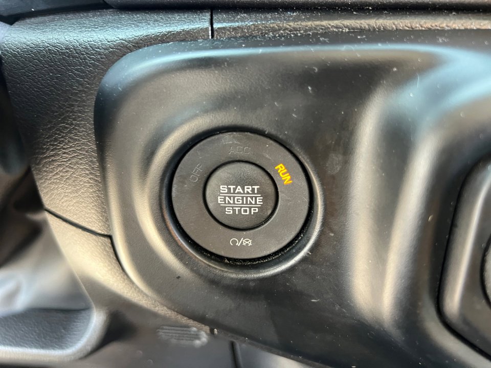 Used 2023 Jeep Gladiator Mojave w/ Cold Weather Group image 20