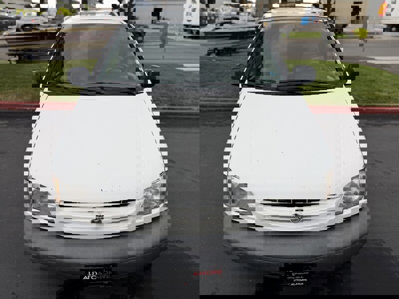 Used 1998 Toyota Sienna LE image 4