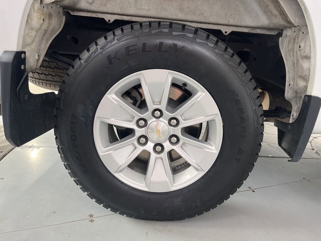 Used 2023 Chevrolet Silverado 1500 LT AWD/4WD image 15