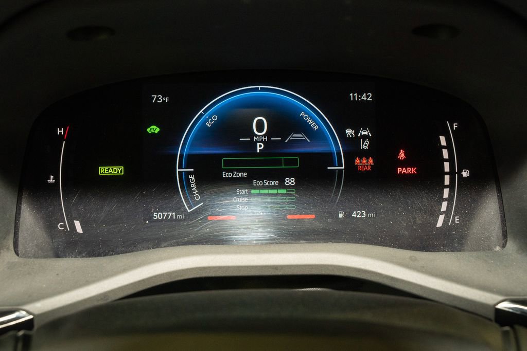 Used 2025 Toyota Camry LE w/ Convenience Package image 17