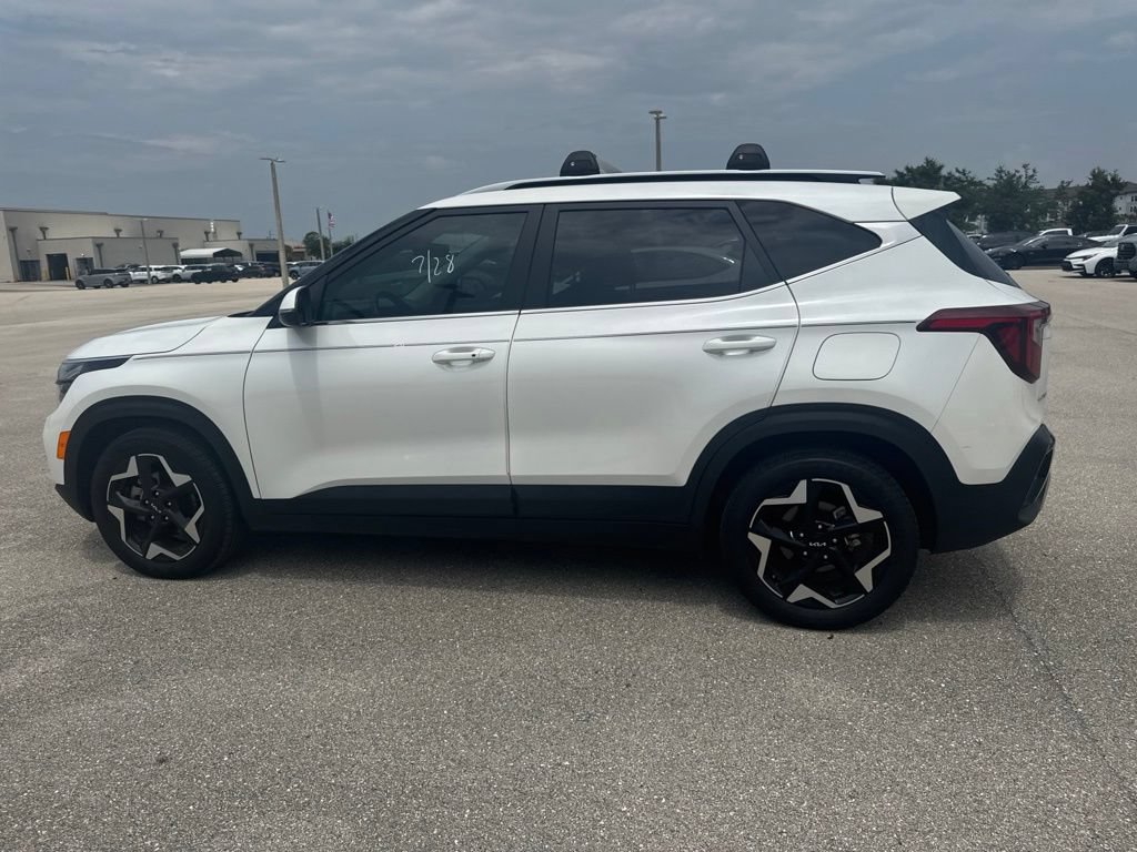 Certified 2024 Kia Seltos EX FWD image 9