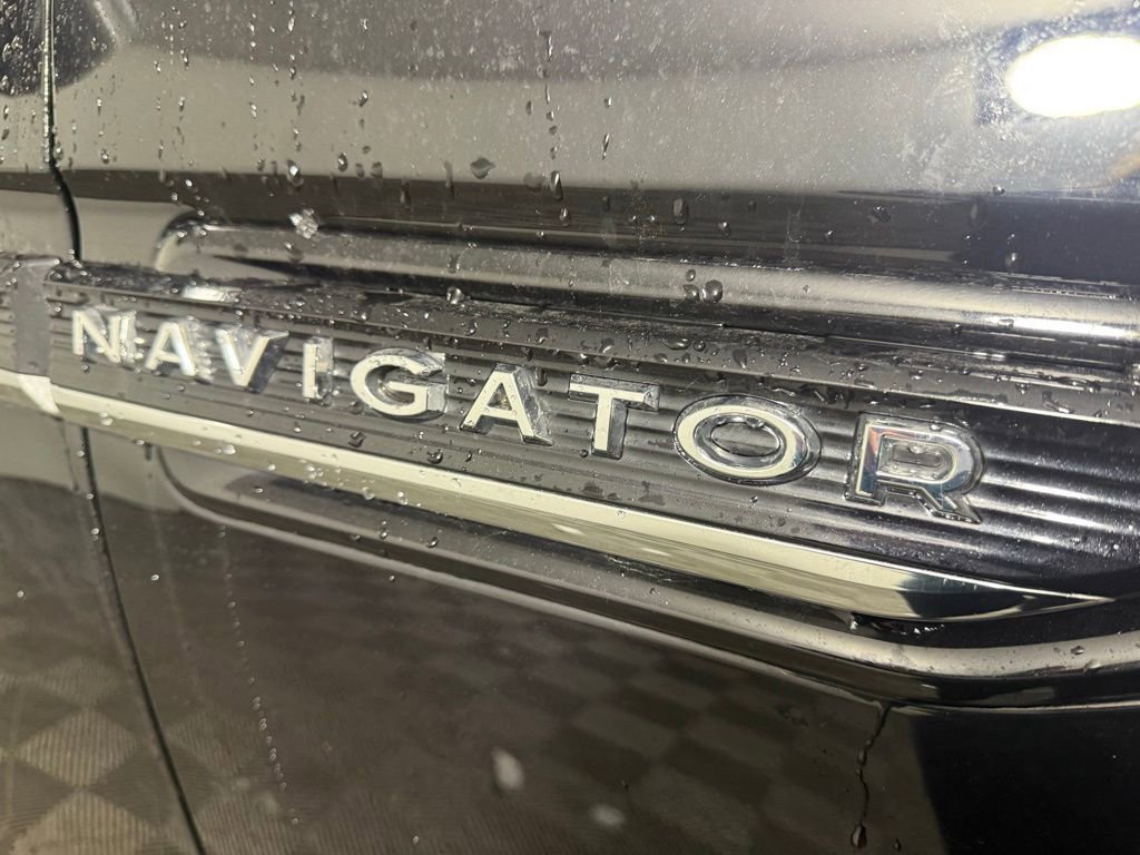 Certified 2023 Lincoln Navigator Reserve image 11