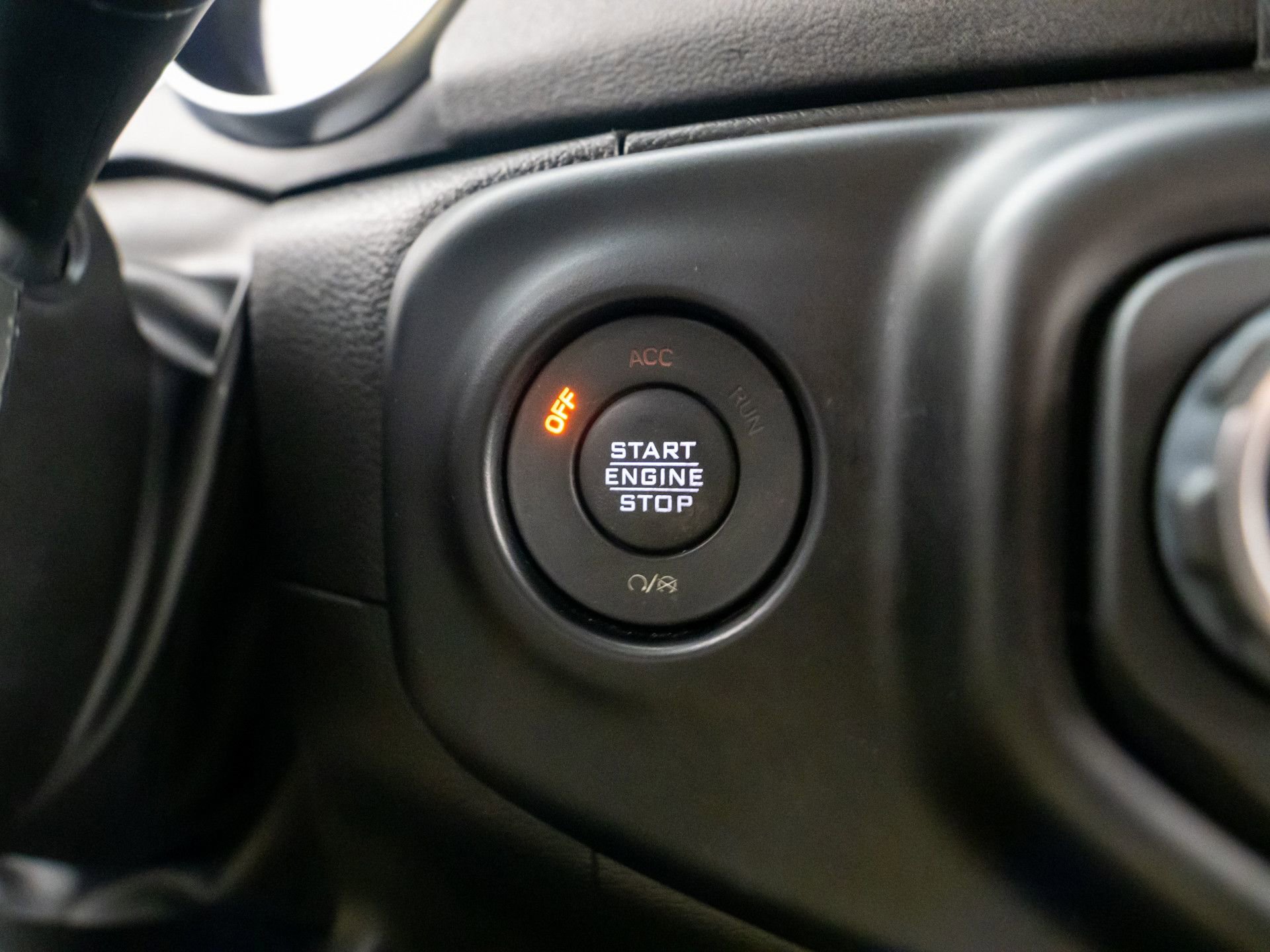 Used 2023 Jeep Wrangler Unlimited Sahara w/ Cold Weather Group image 19