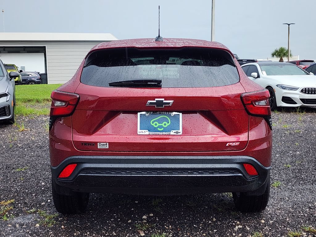 Used 2025 Chevrolet Trax RS FWD image 35