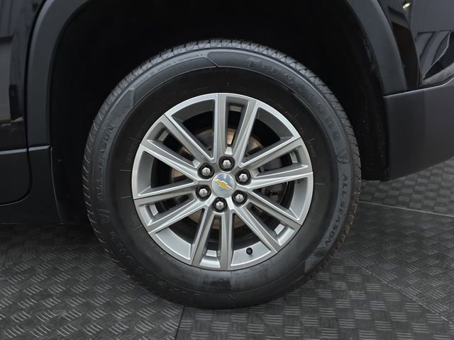 Used 2022 Chevrolet Traverse LT image 38