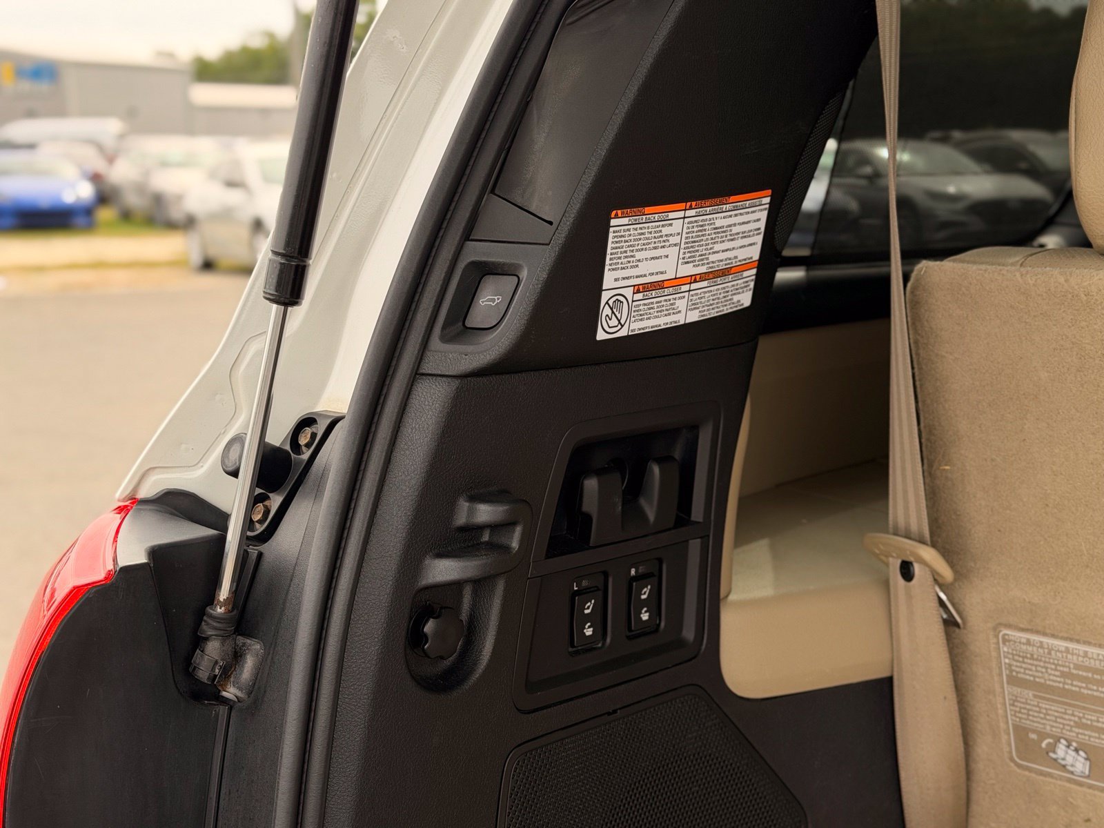 Used 2015 Toyota Sequoia Platinum RWD image 63