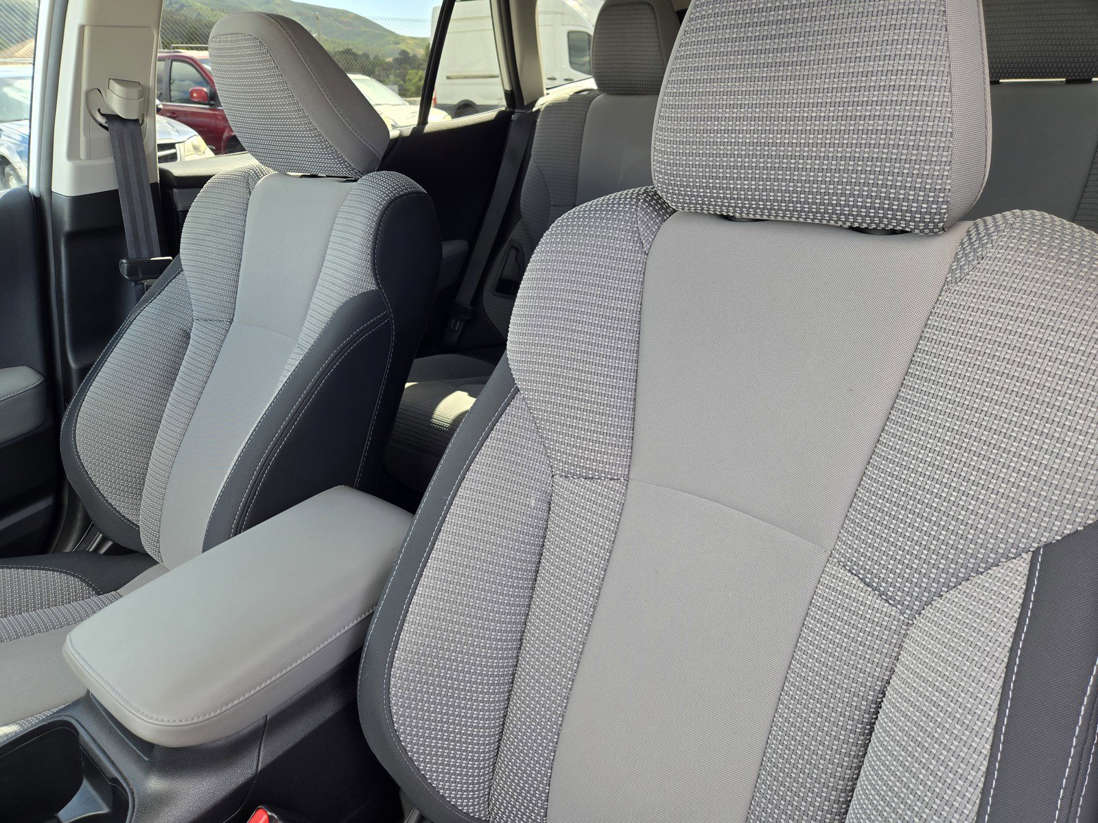 Used 2024 Subaru Outback Premium image 16