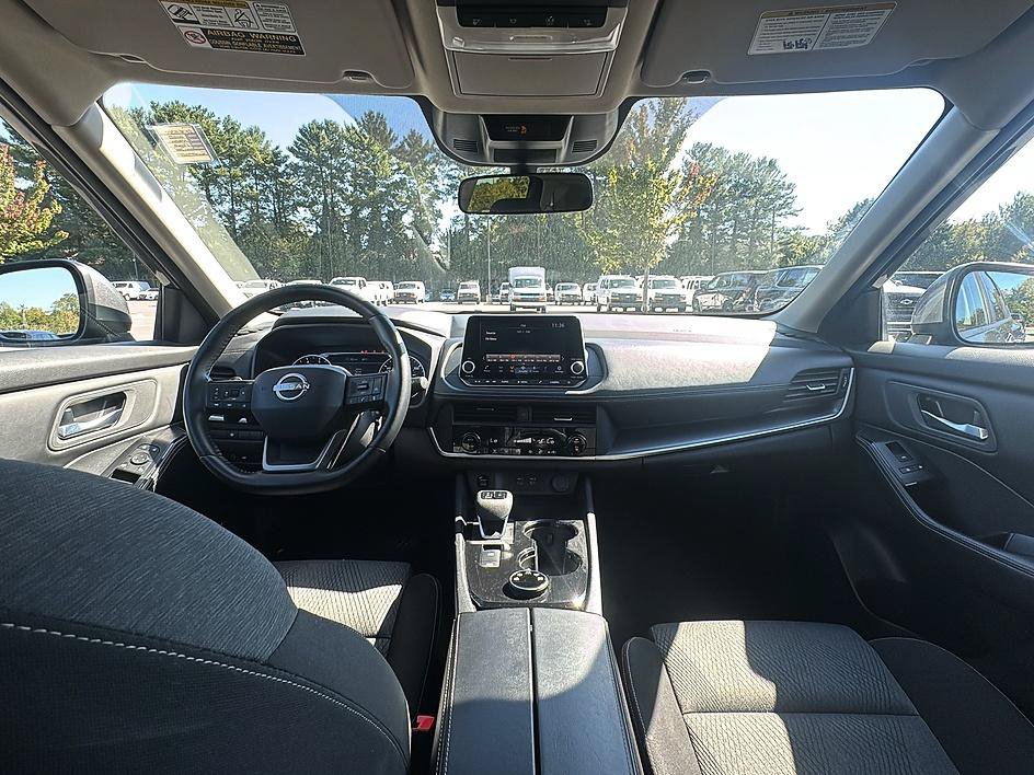 Certified 2025 Nissan Rogue SV AWD/4WD image 28