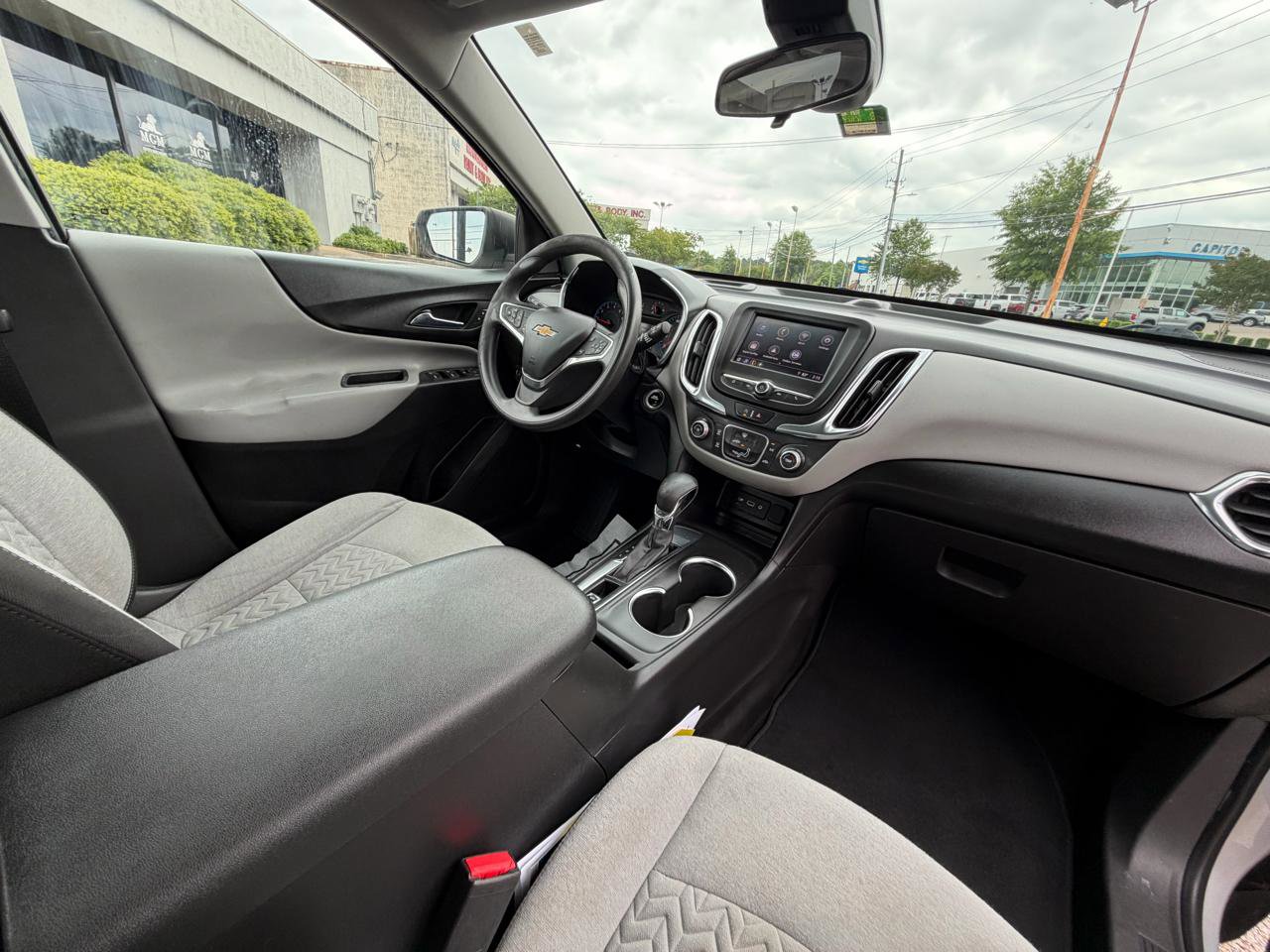 Used 2022 Chevrolet Equinox LS w/ Driver Confidence II Package FWD image 40