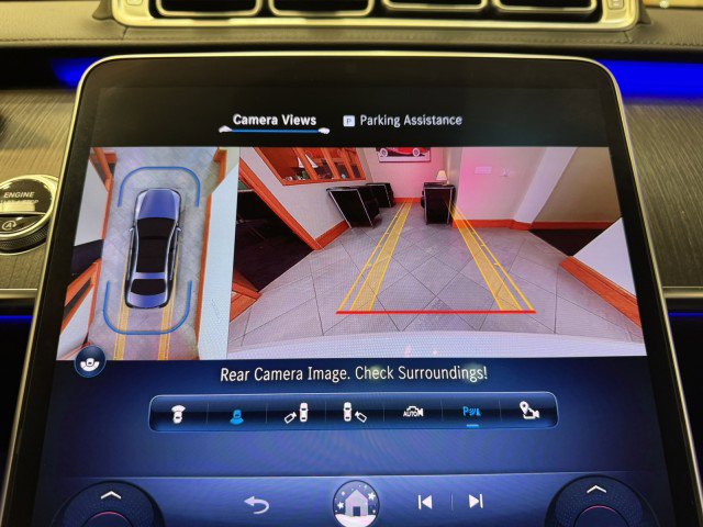 Used 2022 Mercedes-Benz S 500 4MATIC w/ AMG Line Package image 11