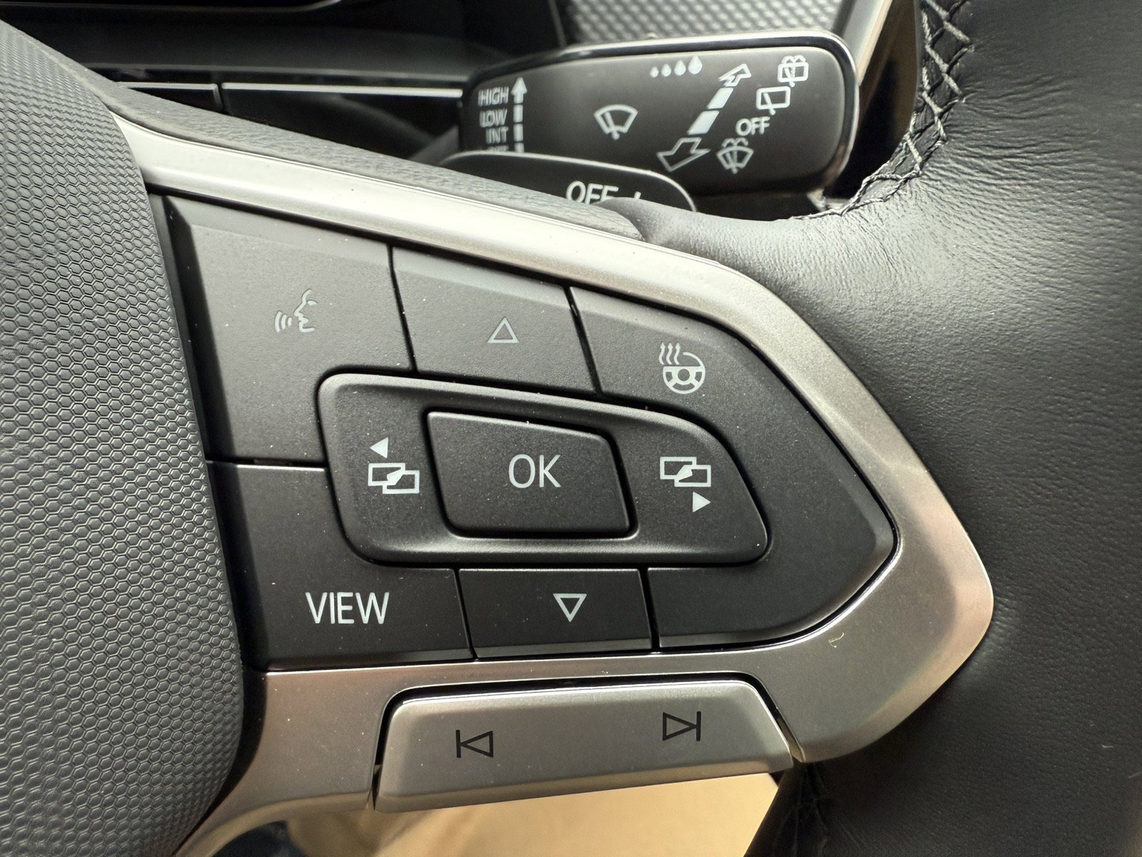 New 2026 Volkswagen Atlas Cross Sport SEL R-Line image 16