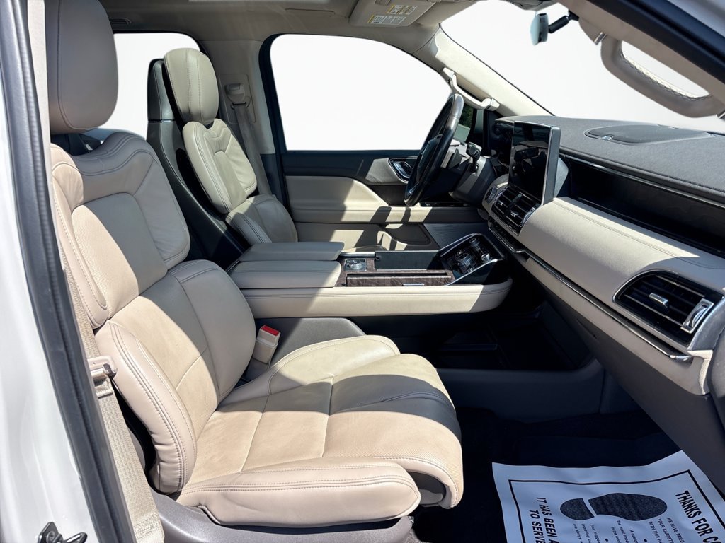 Used 2023 Lincoln Navigator L Reserve w/ Equipment Group 201A AWD/4WD image 13