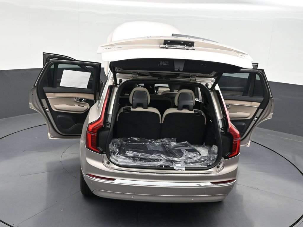 New 2026 Volvo XC90 T8 Plus w/ Protection Package Premier AWD/4WD image 33