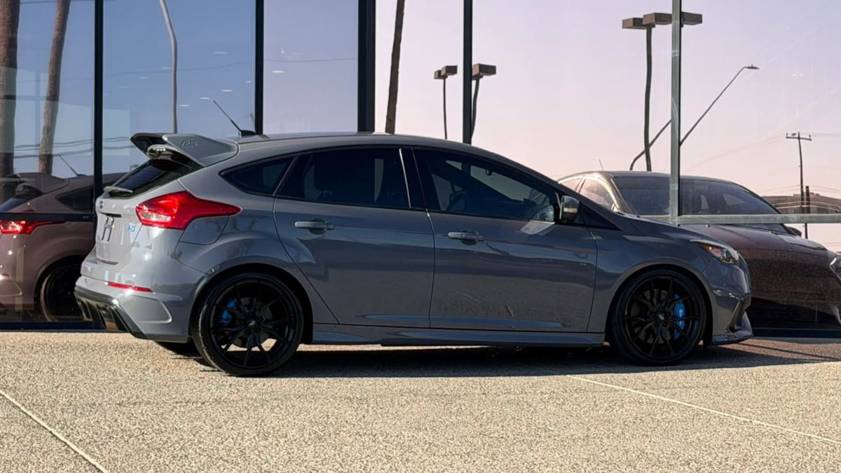 Used 2016 Ford Focus RS AWD/4WD image 17
