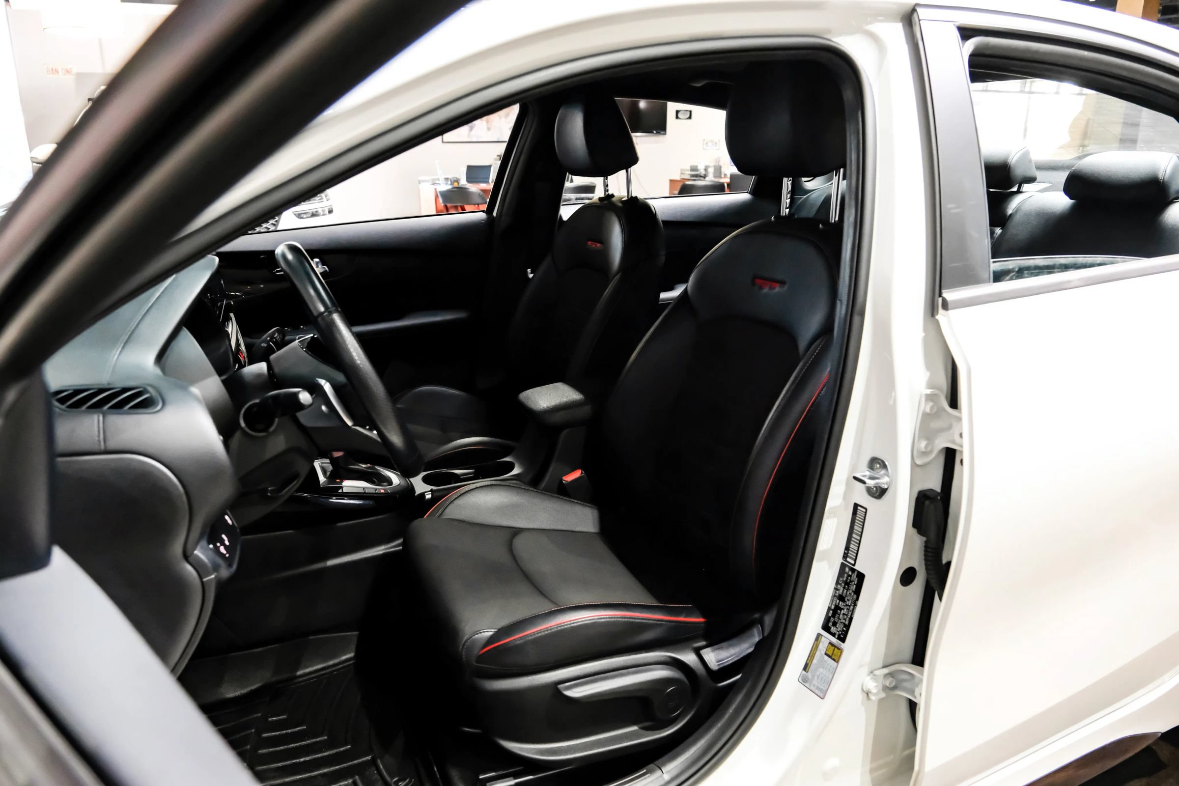 Used 2022 Kia Forte GT FWD image 29