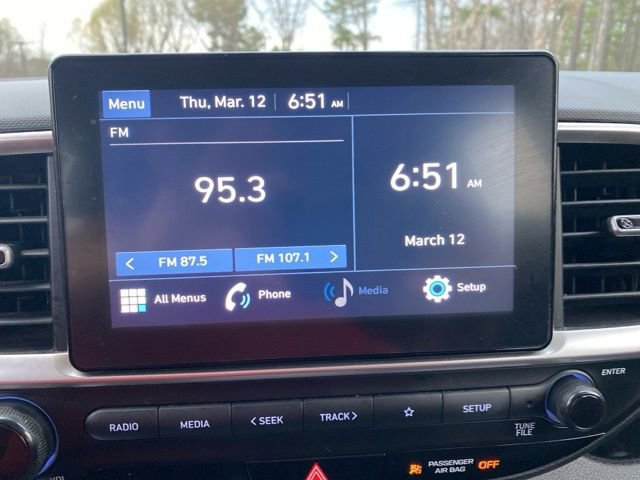 Used 2020 Hyundai Venue SE image 12