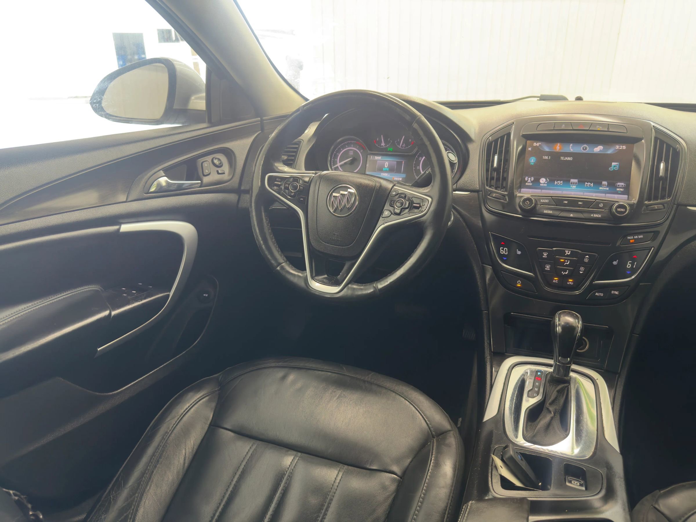 Used 2016 Buick Regal Premium AWD/4WD image 14