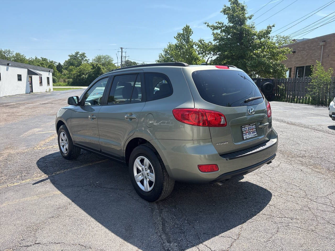 Used 2009 Hyundai Santa Fe GLS FWD image 3