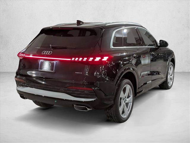 New 2025 Audi Q5 Premium Plus w/ Premium Plus AWD/4WD video 2
