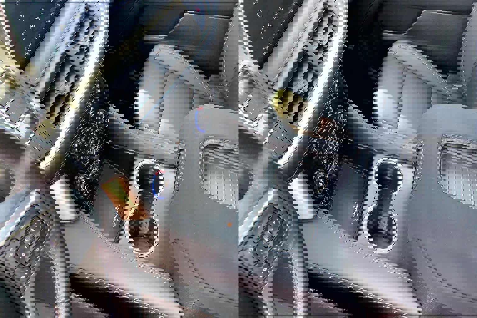 Used 2023 Chevrolet Tahoe Z71 w/ Luxury Package image 16