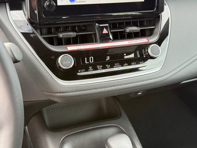 Used 2025 Toyota Corolla SE image 21