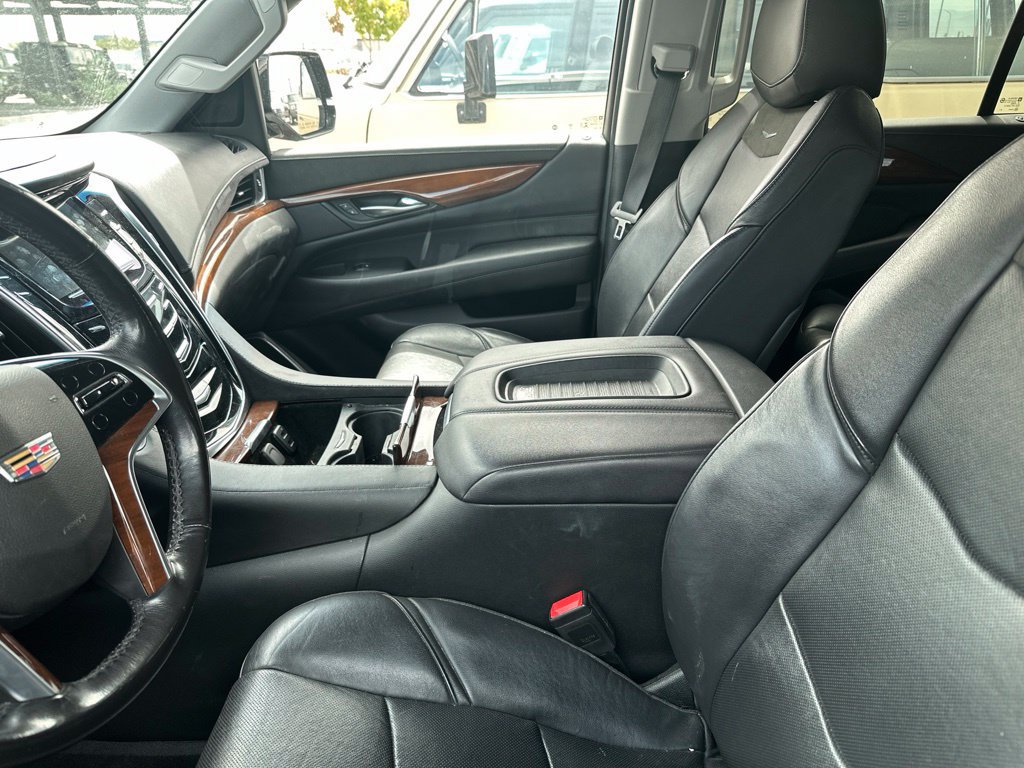 Used 2019 Cadillac Escalade ESV Premium Luxury AWD/4WD image 9