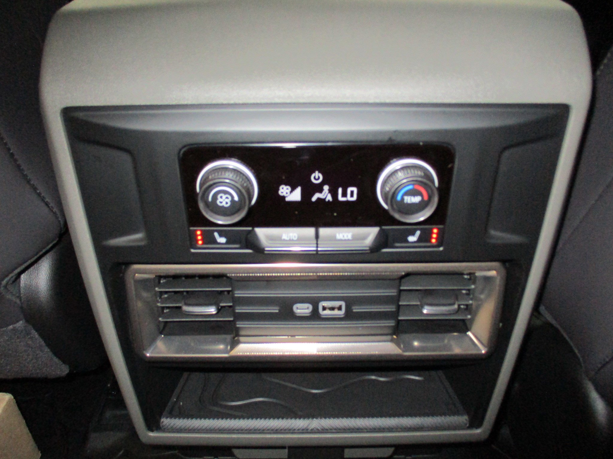 New 2025 GMC Hummer EV 3X w/ LPO, Dark Essentials Package image 32